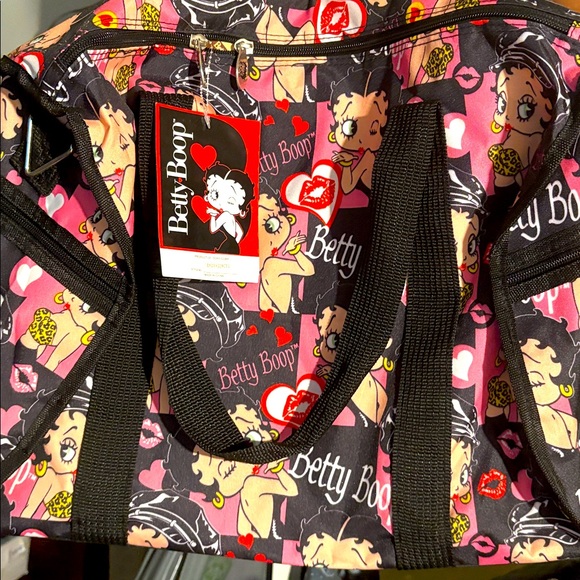 Betty Boop black duffel bag - Picture 2 of 3